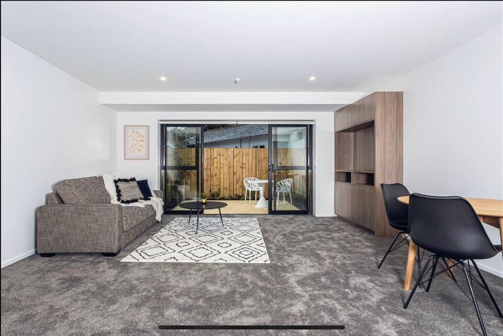 City Centre Apartment Close To Hagley Park Christchurch Eksteriør billede